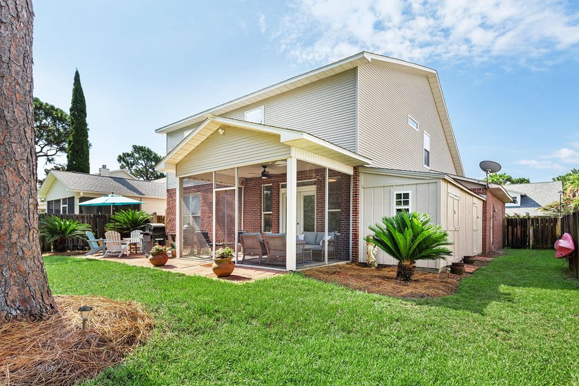 This beautiful and well-maintained 4-bedroom, 2.5-bath home is - photo 5