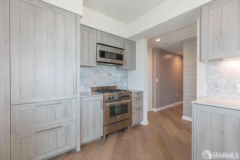 Welcome to The Harrison, where modern urban luxury meets - photo 7