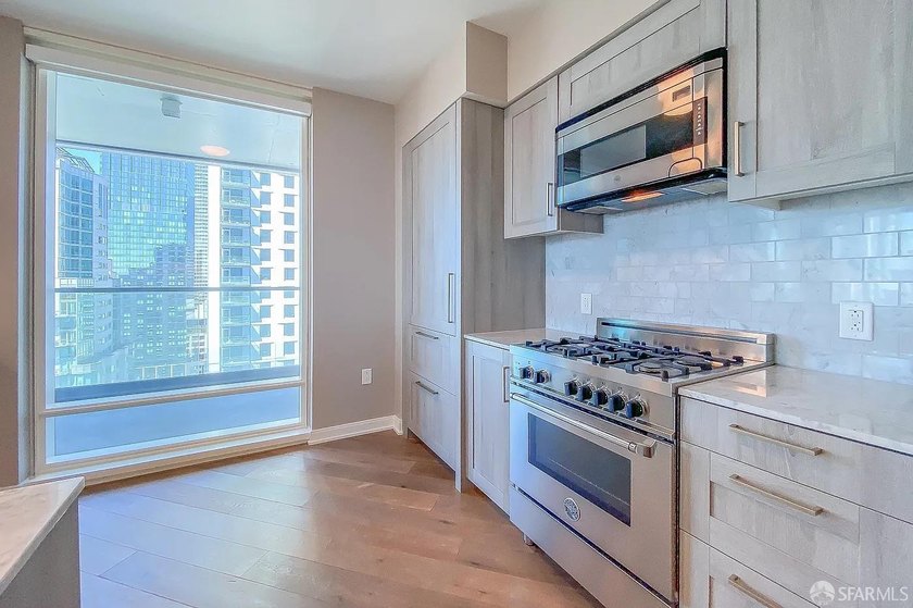 Welcome to The Harrison, where modern urban luxury meets - photo 8