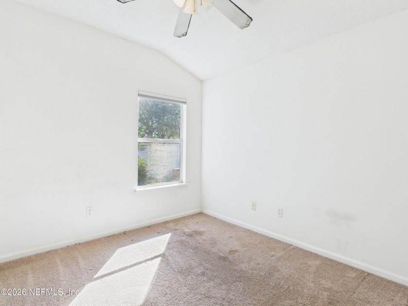 PRICE IMPROVEMENT AND SHORT SALE NOTICE. This 5-bedroom, 3-bath - photo 21