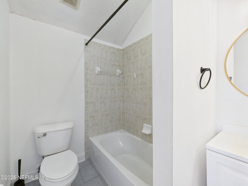 PRICE IMPROVEMENT AND SHORT SALE NOTICE. This 5-bedroom, 3-bath - photo 23