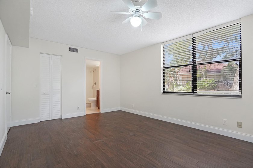 Best location in all of Lake Emerald! Ground floor, corner unit - photo 15