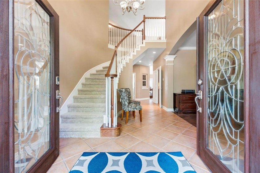 Nestled in Stable Gate, this contemporary home feels like a - photo 7