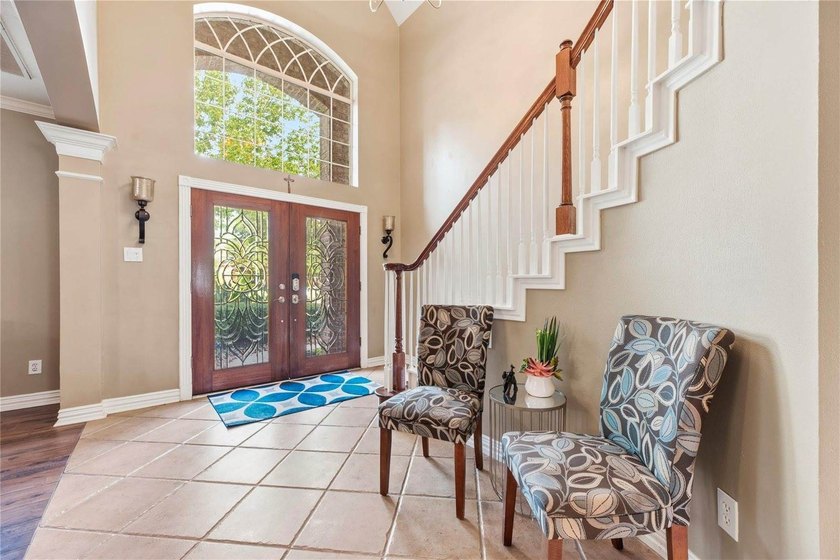 Nestled in Stable Gate, this contemporary home feels like a - photo 8