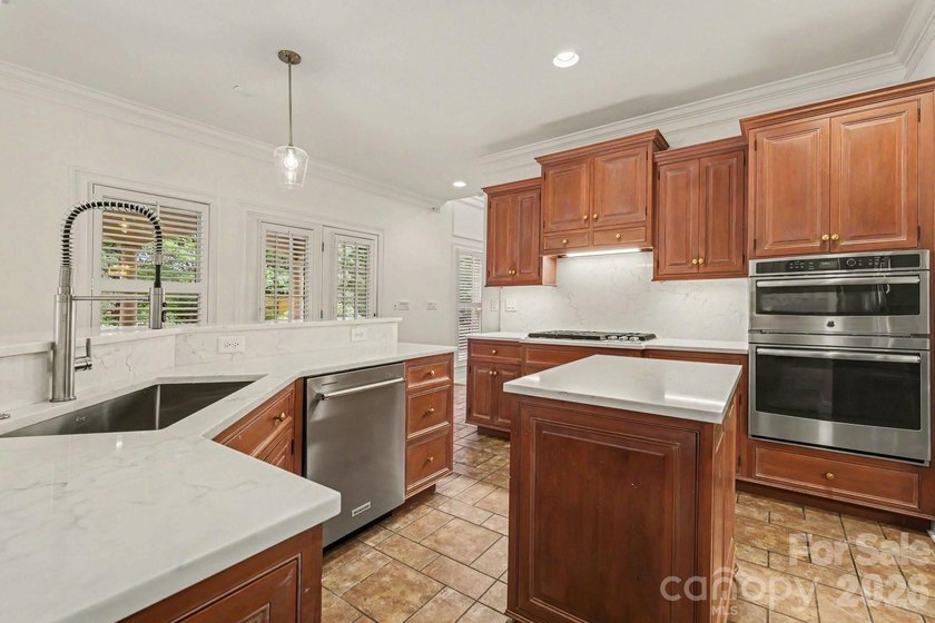 Prestigious Providence Country Club living meets timeless design - photo 2
