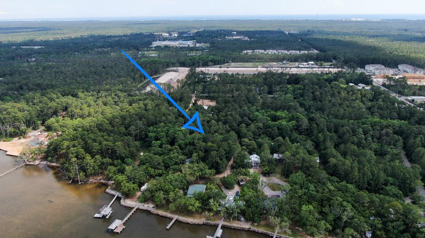 Large lot 0.64-acre one tier off the bay to build up and should - photo 5