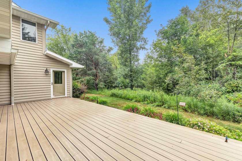 Seize this RARE opportunity to acquire a sought after 3 Bdrm/3 - photo 11