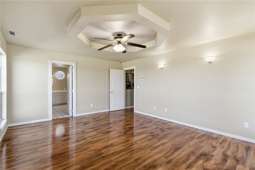 Rare find! Custom home on 3 acres in Fayetteville + 1280 sf shop - photo 14