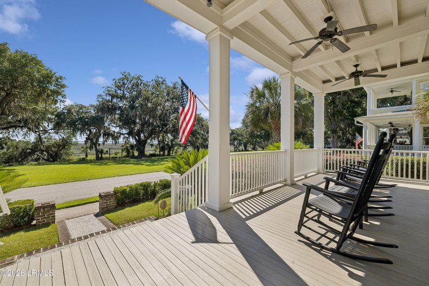 Experience the best of Lowcountry living in this beautifully - photo 4