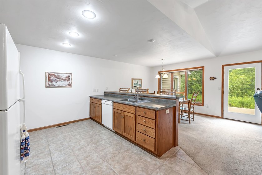 Seize this RARE opportunity to acquire a sought after 3 Bdrm/3 - photo 18