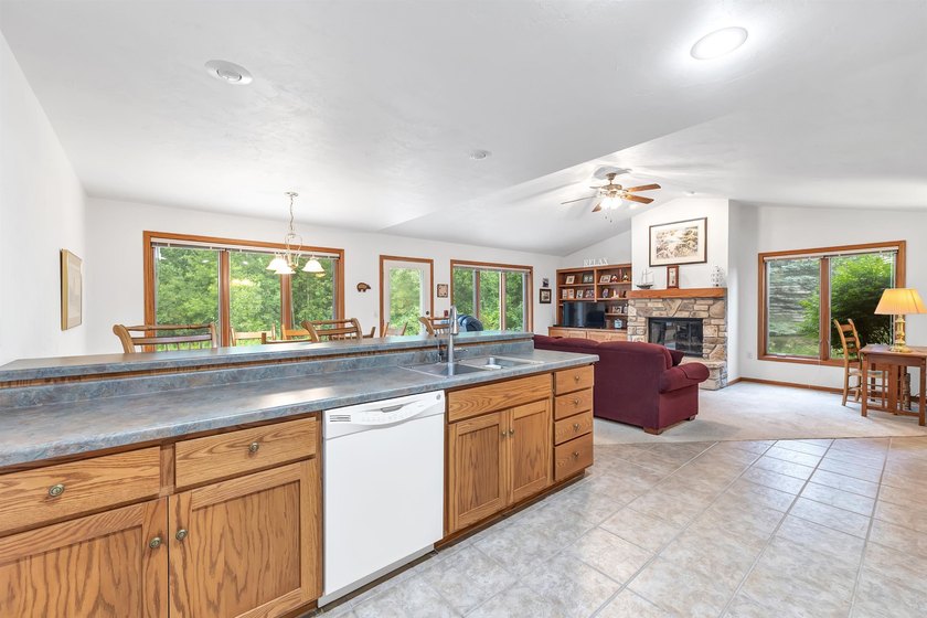 Seize this RARE opportunity to acquire a sought after 3 Bdrm/3 - photo 19