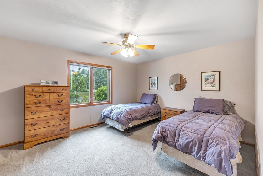 Seize this RARE opportunity to acquire a sought after 3 Bdrm/3 - photo 26