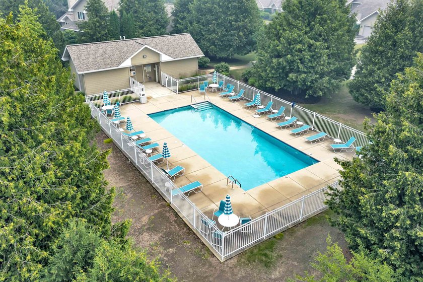 Seize this RARE opportunity to acquire a sought after 3 Bdrm/3 - photo 34