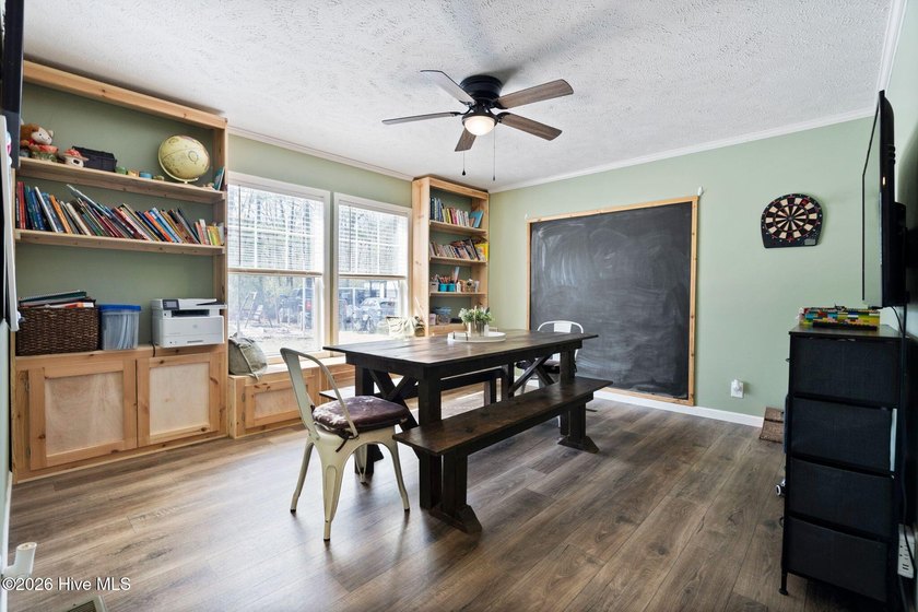 Rare opportunity to own a private and versatile 2.85-acre estate - photo 37