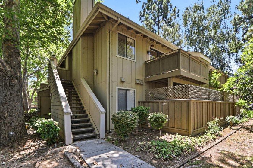 Stunning condo located in one of the most desirable locations in - photo 30