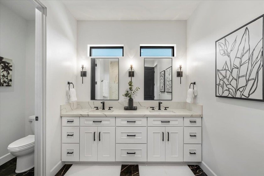 Experience practical elegance in this thoughtfully designed - photo 40
