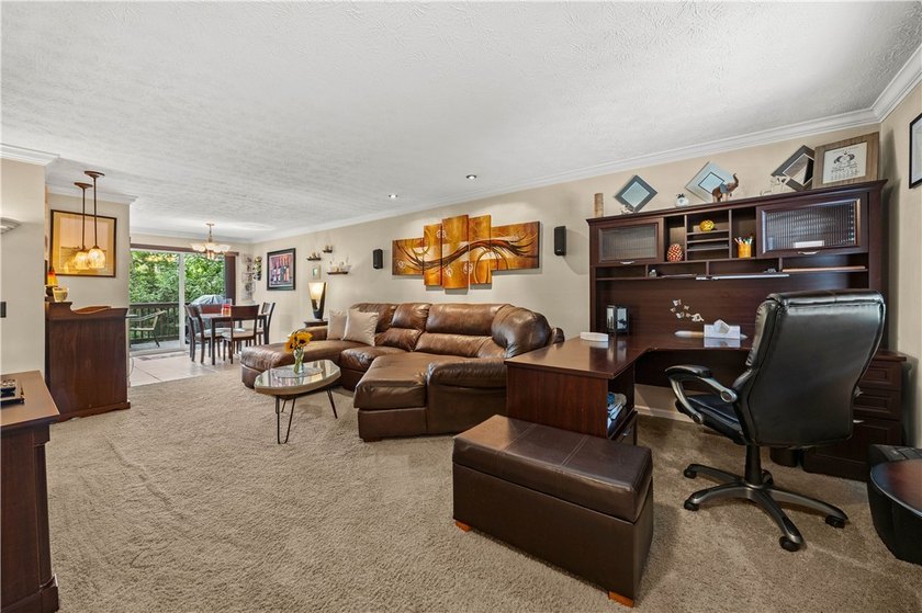 Living in the comfort of this townhouse feels like striking the - photo 7