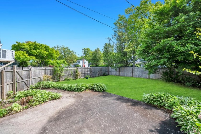 Welcome to this charming 3-bedroom, 1 1/2-bath ranch perfectly - photo 22
