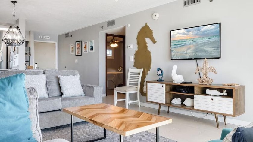 2bedroom 2 bath- End Unit- at The Islander Resort. Recently - photo 5