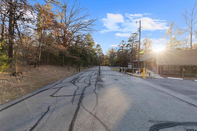 Charming Lake Community Retreat Just One Block from Beautiful - photo 44