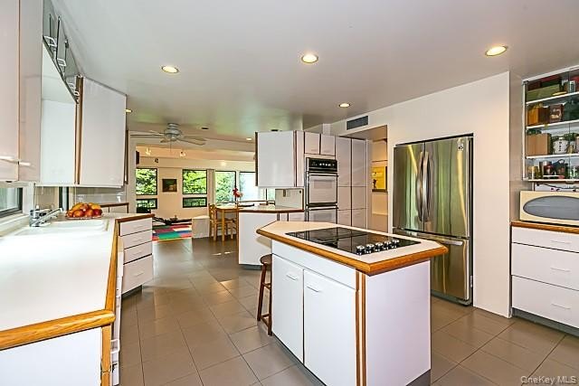 GREAT NECK ESTATES SUN-FILLED HOME CONVENIENTLY LOCATED ON A - photo 9