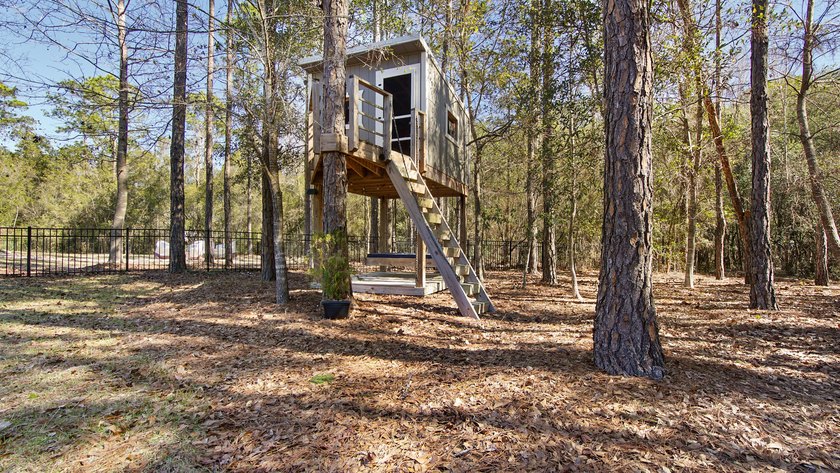 OVERSIZED LOT !! Take a look at this beautiful 3 bedroom, 2 bath - photo 5