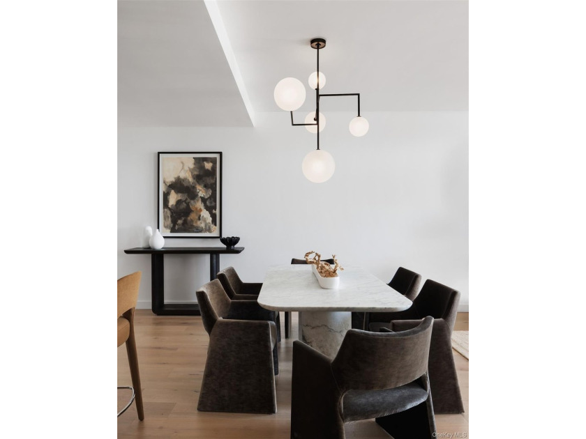 A luxury beach hotel-inspired condominium, The Boardwalk is a - photo 4