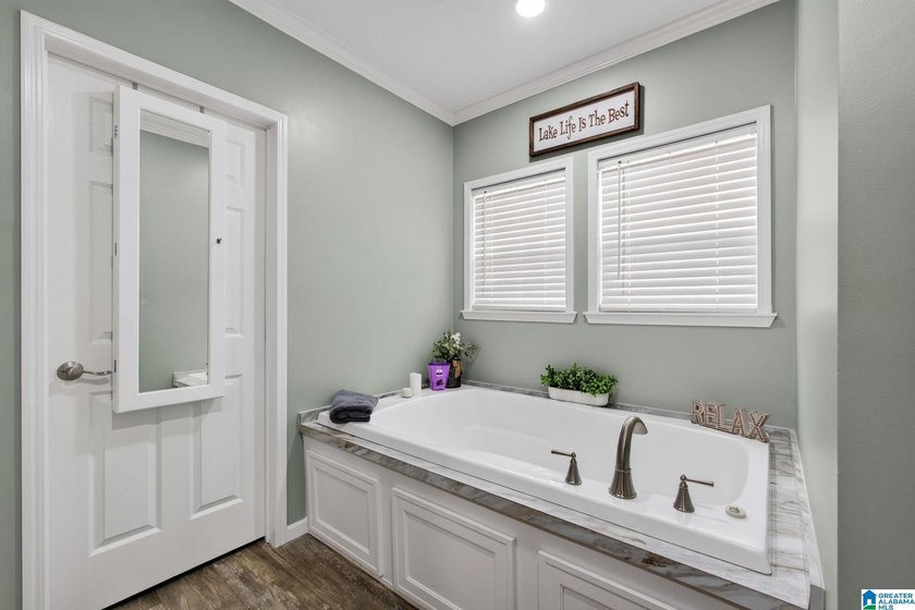 Come enjoy lake living on beautiful Lay Lake/Spring Creek Area - photo 32