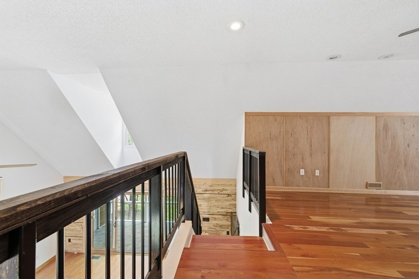 Private Unrestricted, fully fenced and 8.17-acre mini-farm - photo 36