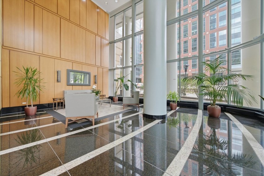 Prime Downtown Living - 345 N LaSalle Dr, Unit 401, Chicago, IL - photo 8