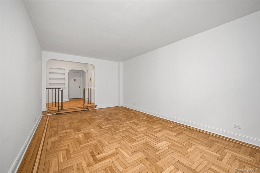 Welcome to 2685 Creston Avenue, Unit 4A - a beautifully updated - photo 6