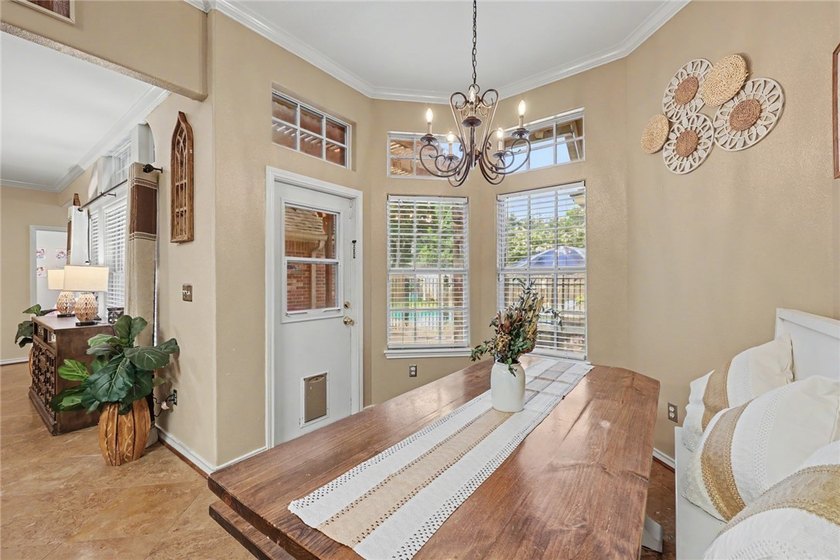 Welcome to this stunning Kings Crossing estate, perfectly - photo 21