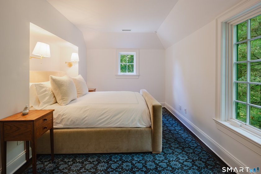 Privately sited in the heart of Greenfield Hill, this updated - photo 30