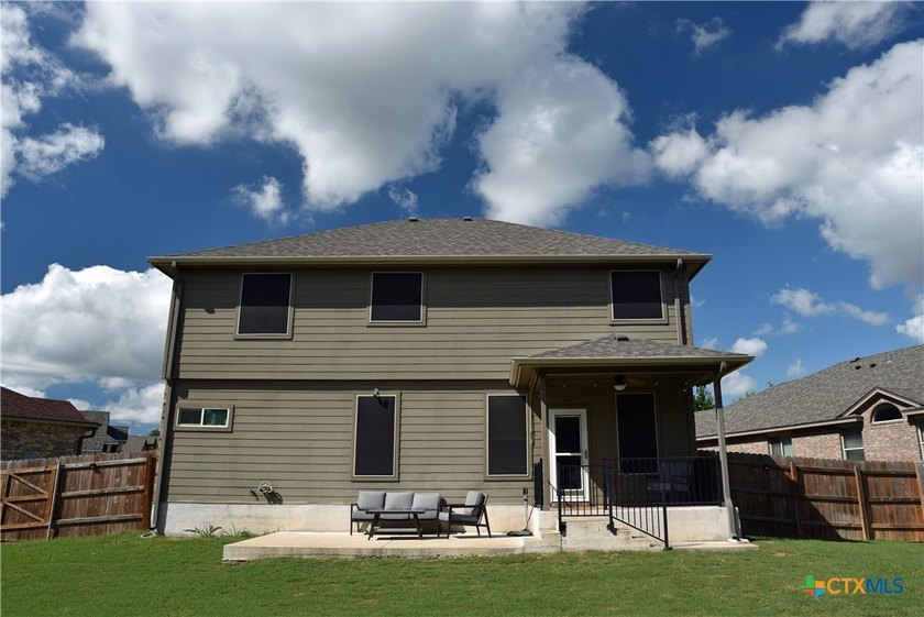 Deal of a Lifetime! This beautiful 4-bedroom home is priced well - photo 35
