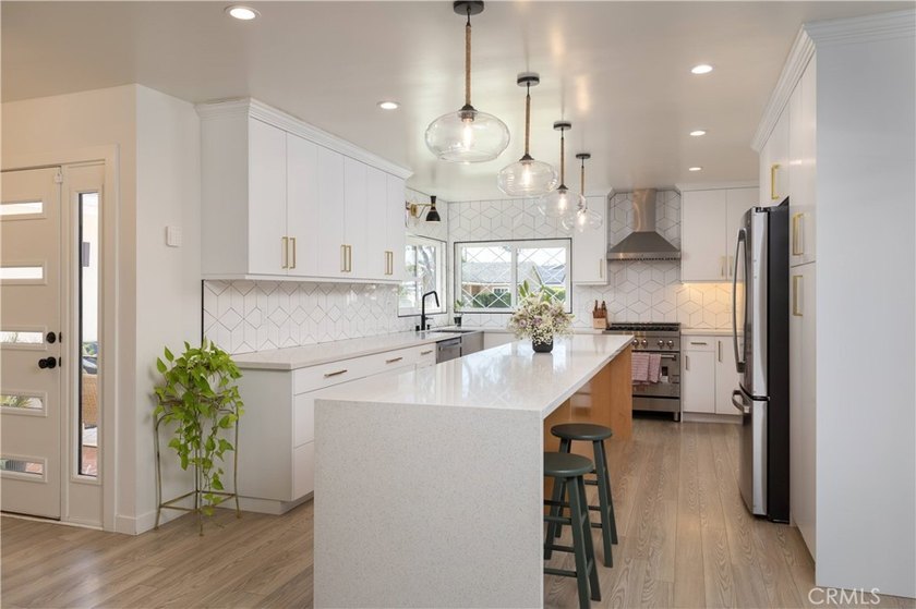 Welcome to Pageantry Haus, an impeccably updated four-bedroom - photo 5