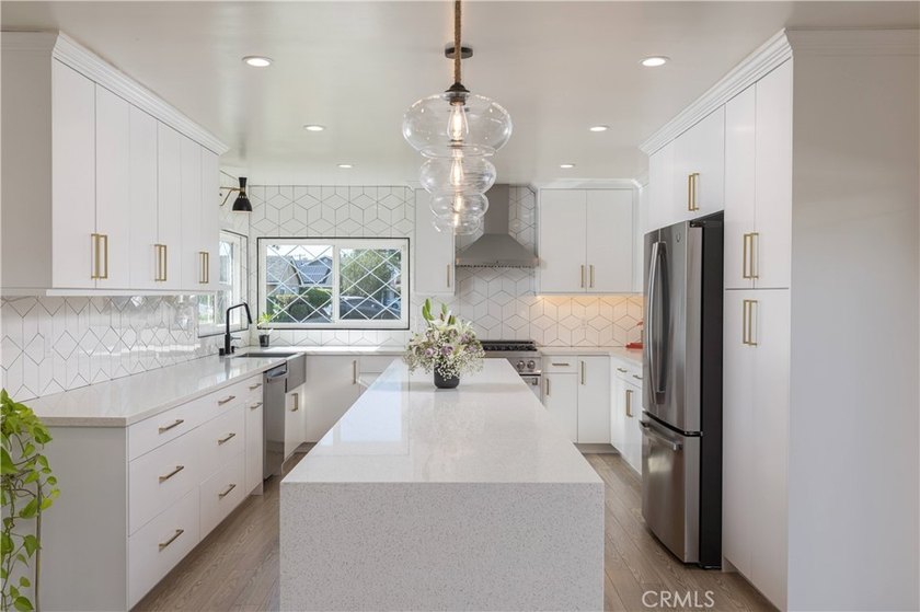Welcome to Pageantry Haus, an impeccably updated four-bedroom - photo 6
