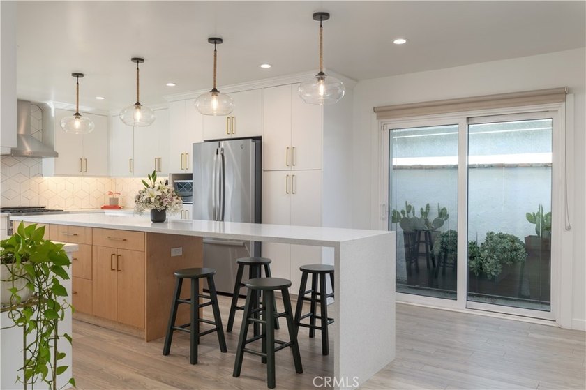 Welcome to Pageantry Haus, an impeccably updated four-bedroom - photo 8
