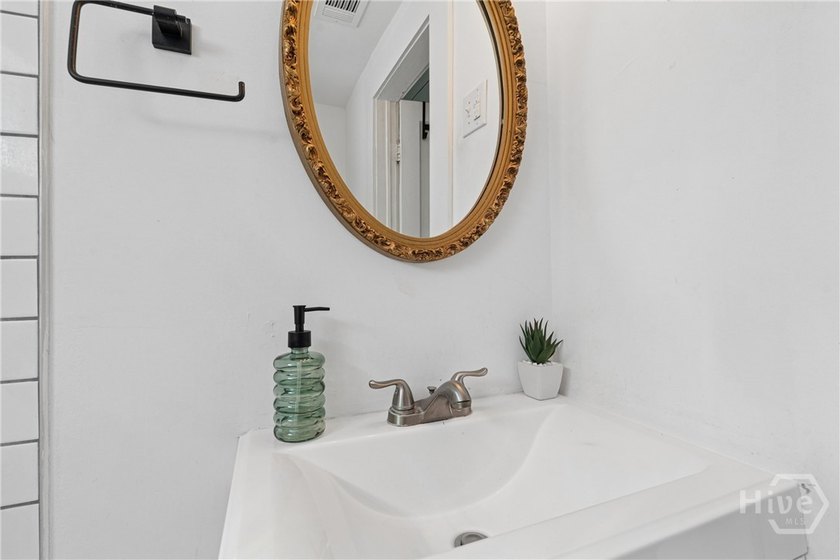 Beautifully restored bungalow featuring off-street parking, new - photo 22