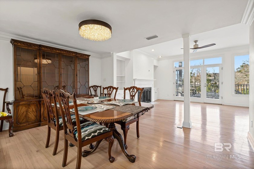 Experience the ultimate bayfront lifestyle with private - photo 5