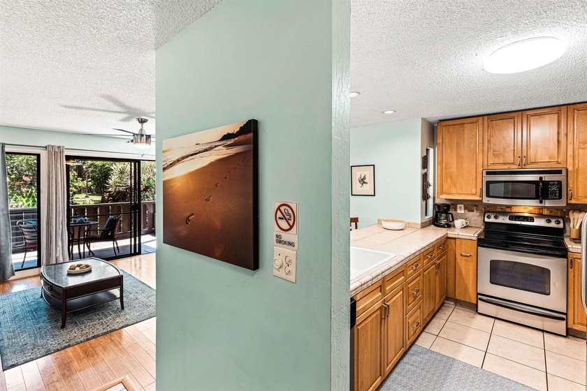 MOTIVATED TO SELL. Ground Floor. Garden Views. Right Across from - photo 14