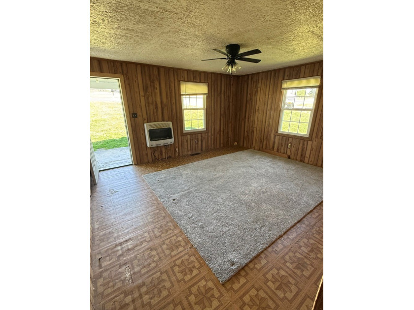 Cute Cottage on 4.59 ac with tons of potential for the buyer - photo 16