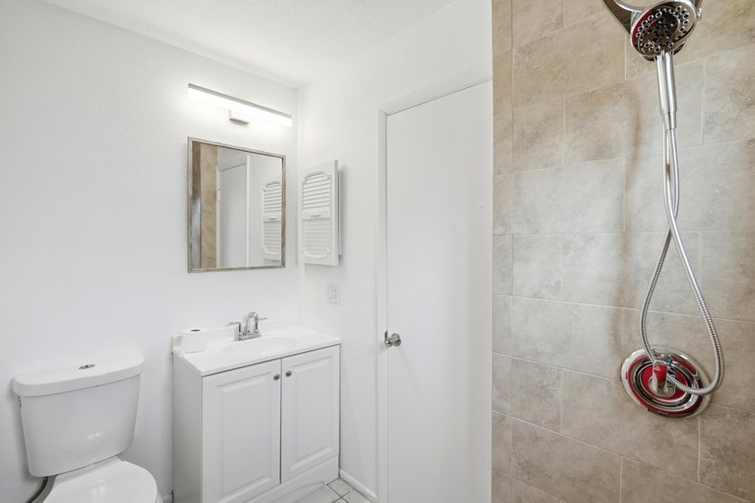 Charming and affordable 2-bedroom, 2-bath home in the heart of - photo 17