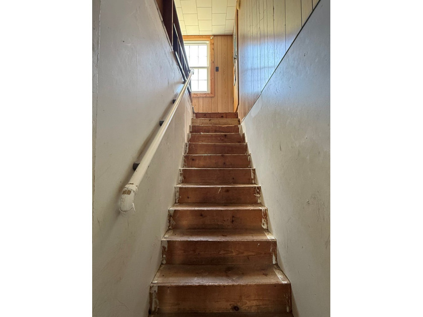 Cute Cottage on 4.59 ac with tons of potential for the buyer - photo 25