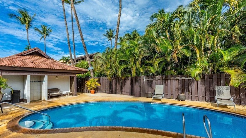 MOTIVATED TO SELL. Ground Floor. Garden Views. Right Across from - photo 27