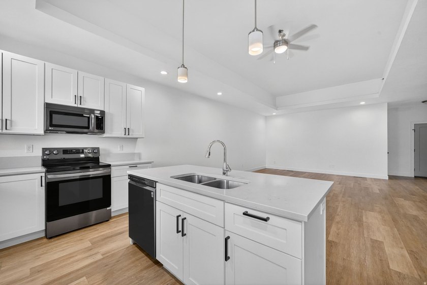 Come enjoy this like-new twin home. Located conveniently near - photo 12