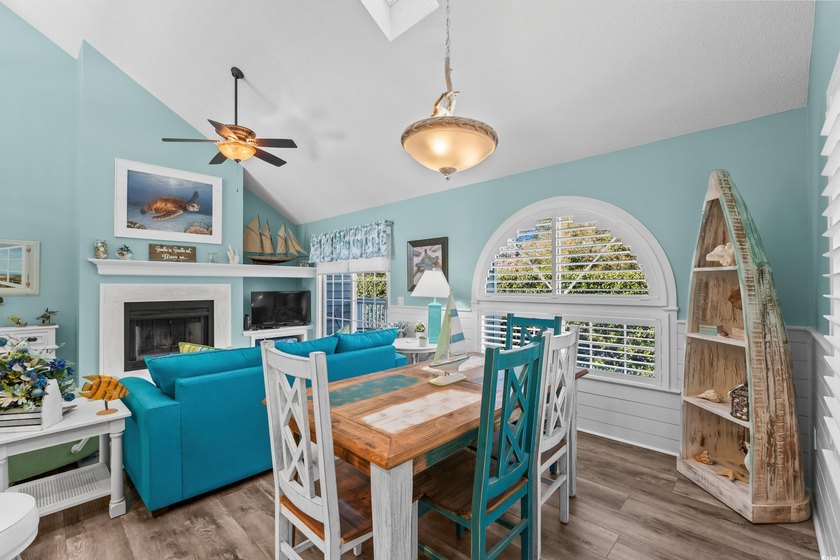 This Beautifully Decorated 2 bed 2 bath condo with loft, in - photo 17