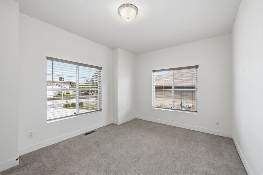 Come enjoy this like-new twin home. Located conveniently near - photo 18