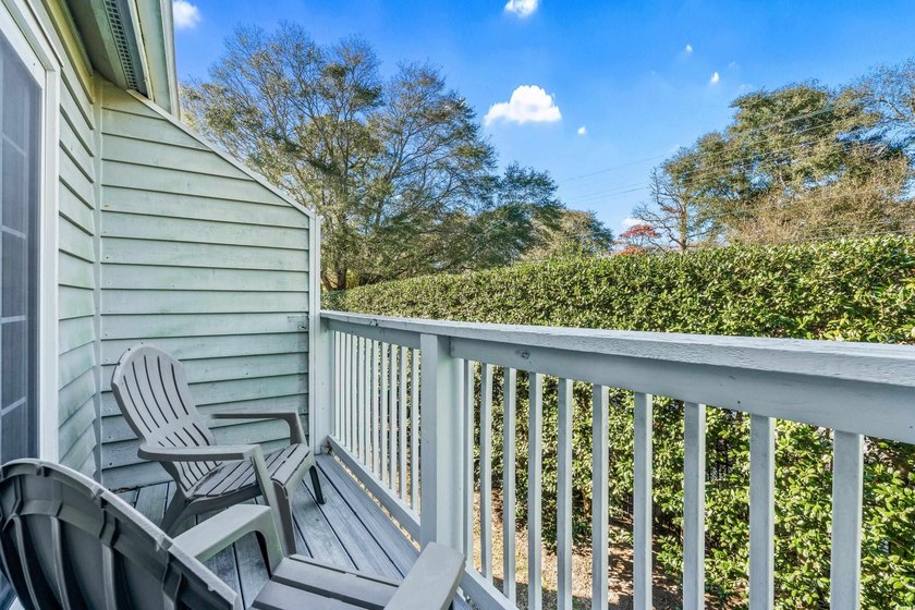 This Beautifully Decorated 2 bed 2 bath condo with loft, in - photo 21