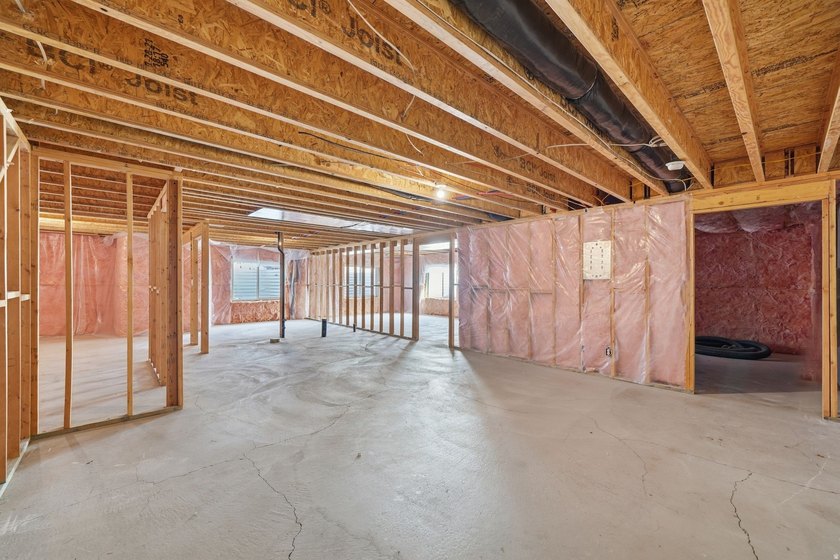 Come enjoy this like-new twin home. Located conveniently near - photo 24