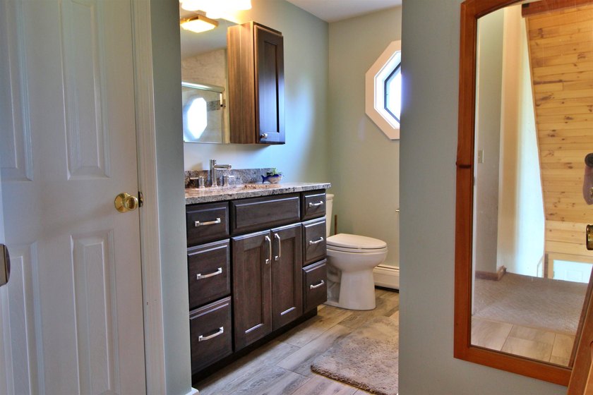 Discover a one-of-a-kind Champlain Islands retreat where privacy - photo 31
